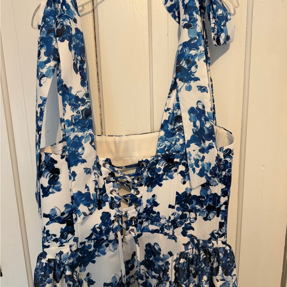 Milla Ravishing blue hydrangea corset maxi dress, Garden of Eden - Picture 9 of 14